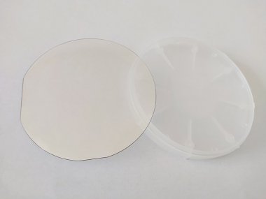 4英寸半絕緣型4H-SiC襯底 